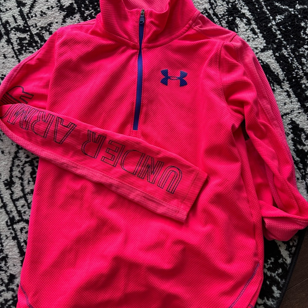 Colorful Athletic Apparel Set - Picture 9 of 9